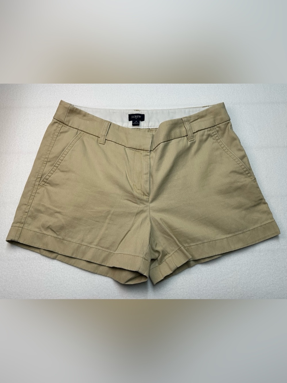 J. Crew Women’s Flat Front Essential Khaki Cotton Chino Shorts | Size 4, 4” EUC